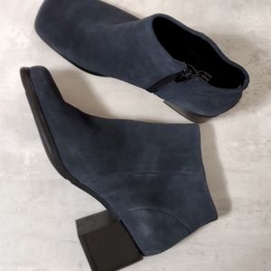 Size 8 White Mountain Blue Suede Booties